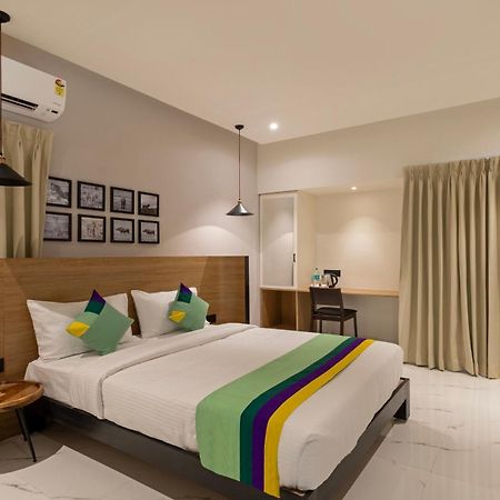 Hotel Treebo Premium Vapr Ashok Nagar Madrás Exterior foto